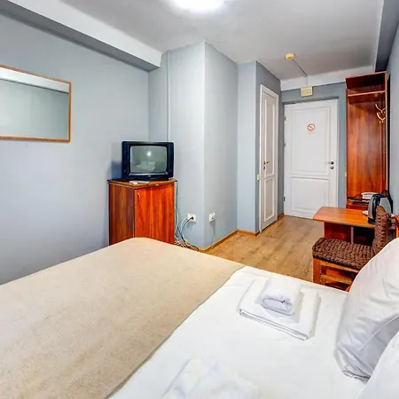 Holosiyvsky Hotel Kiev